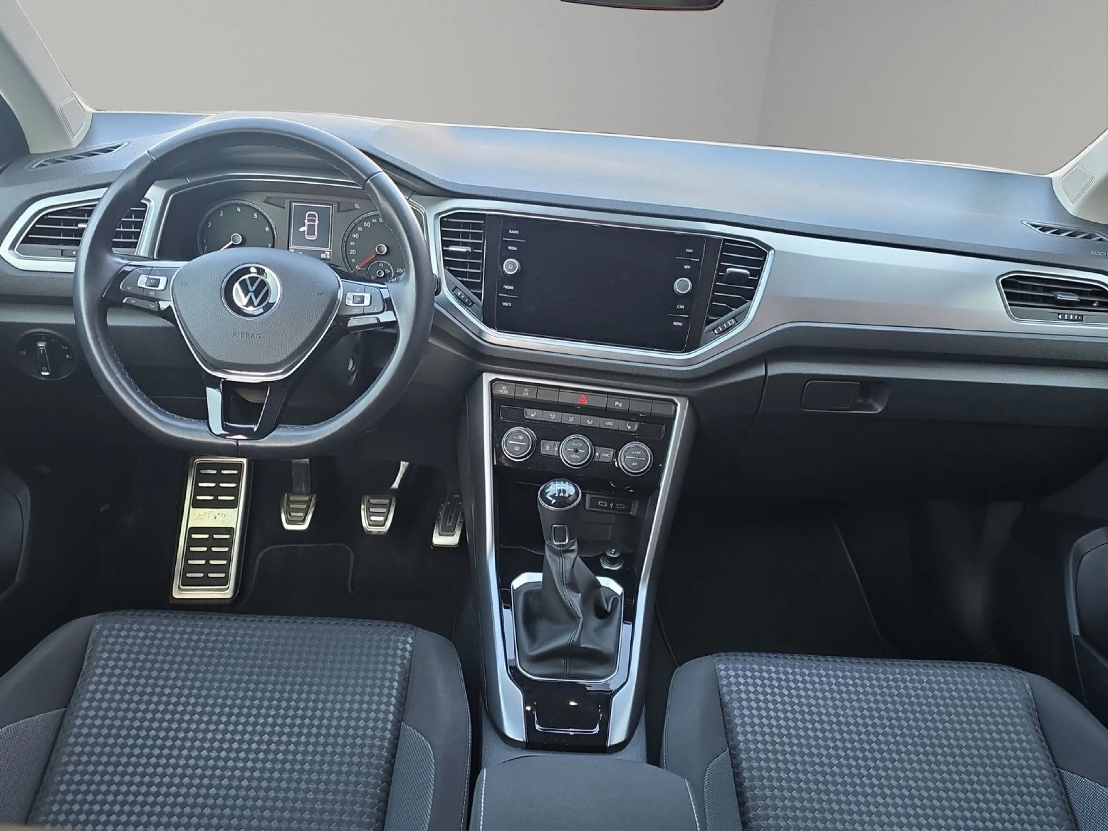 Volkswagen T-Roc Active+NAVI+TEMPOMAT+KAMERA+PDC — photo 13