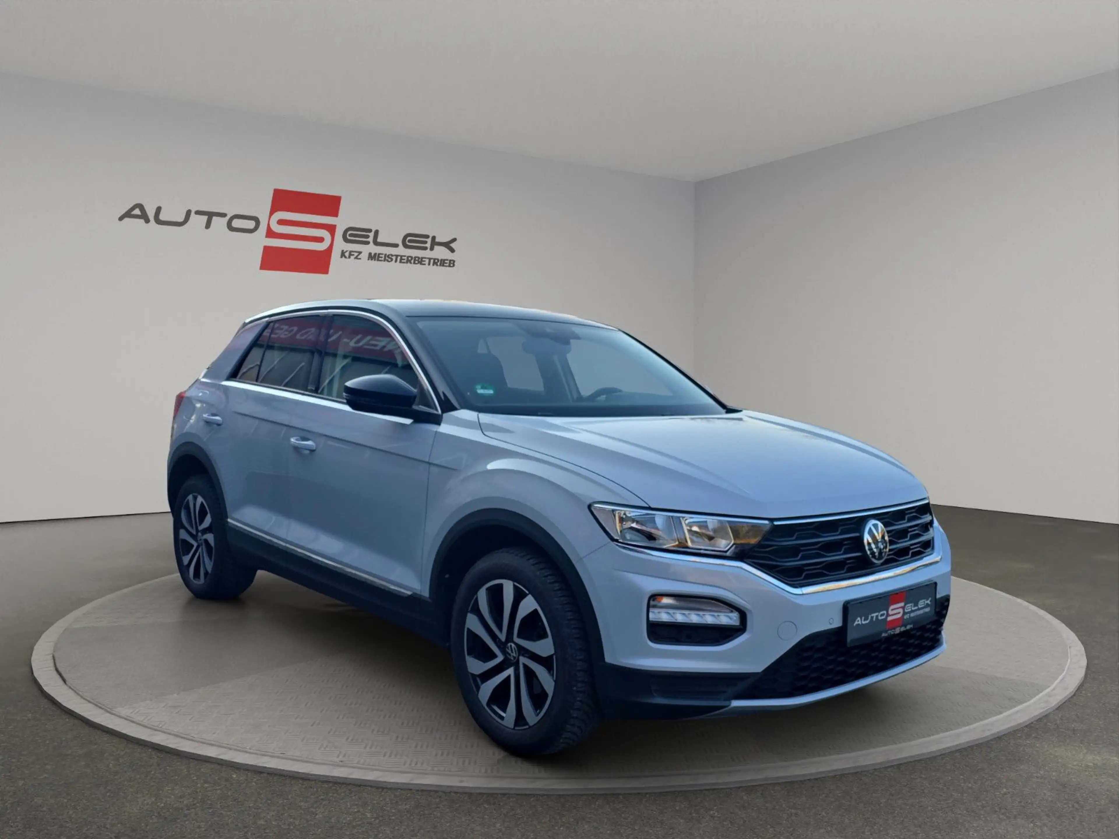Volkswagen T-Roc Active+NAVI+TEMPOMAT+KAMERA+PDC — photo 7