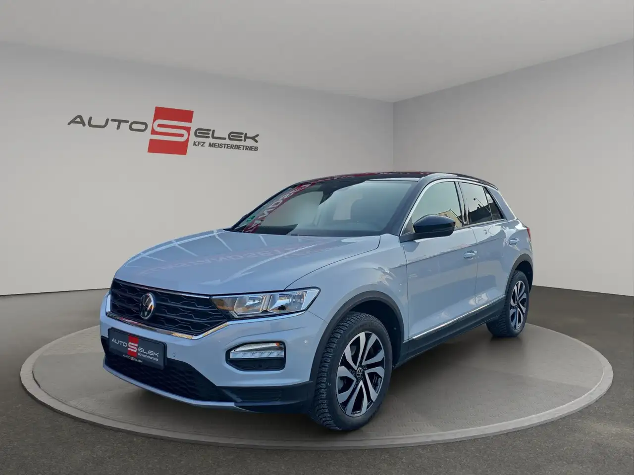 Volkswagen T-Roc, фото 1