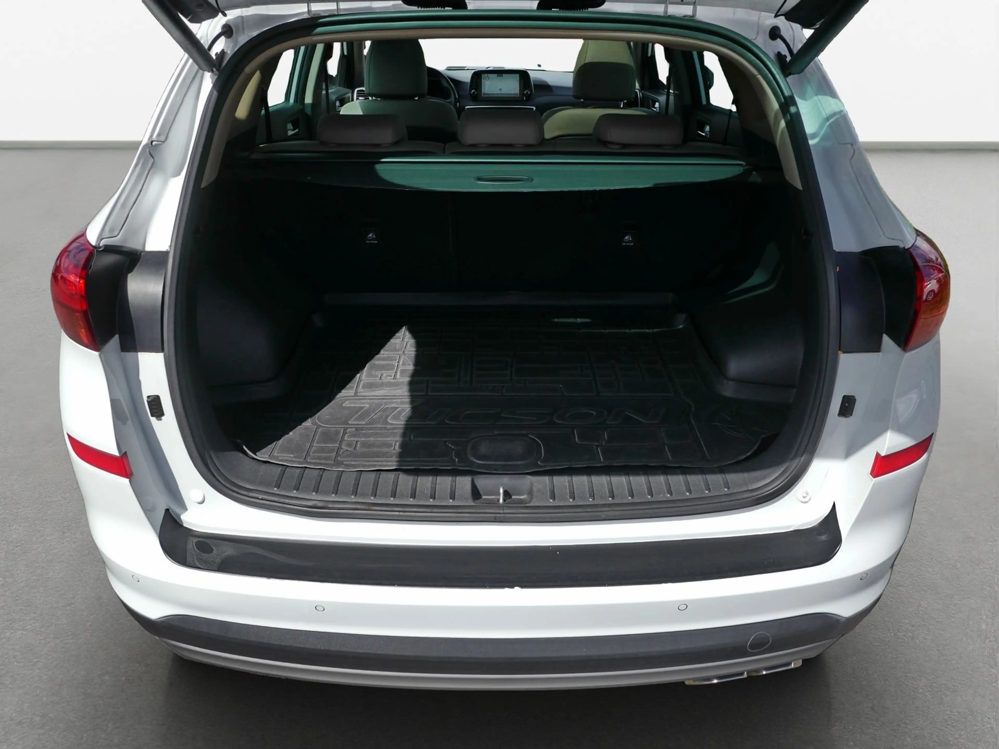 Hyundai TUCSON ix 35 Sitzheizung*RFK*LED*DAB+*Navigation — photo 11