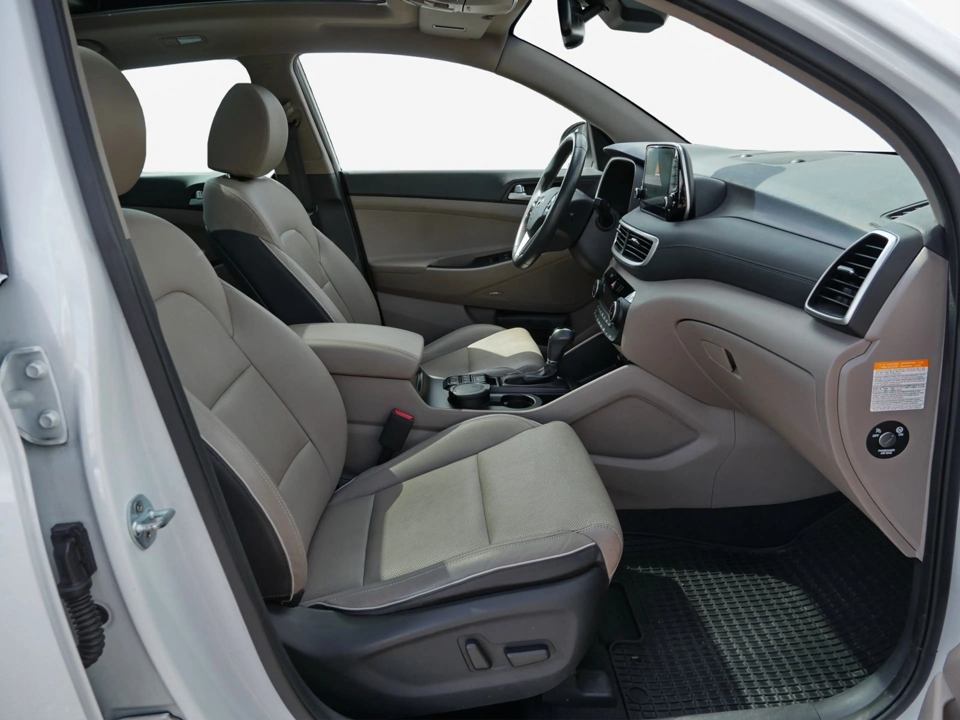 Hyundai TUCSON ix 35 Sitzheizung*RFK*LED*DAB+*Navigation — photo 4