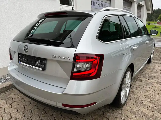 Skoda Octavia view 5