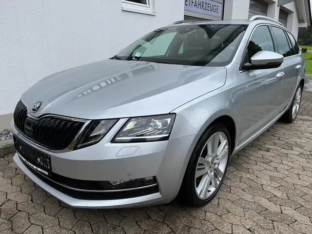 Skoda Octavia view 2