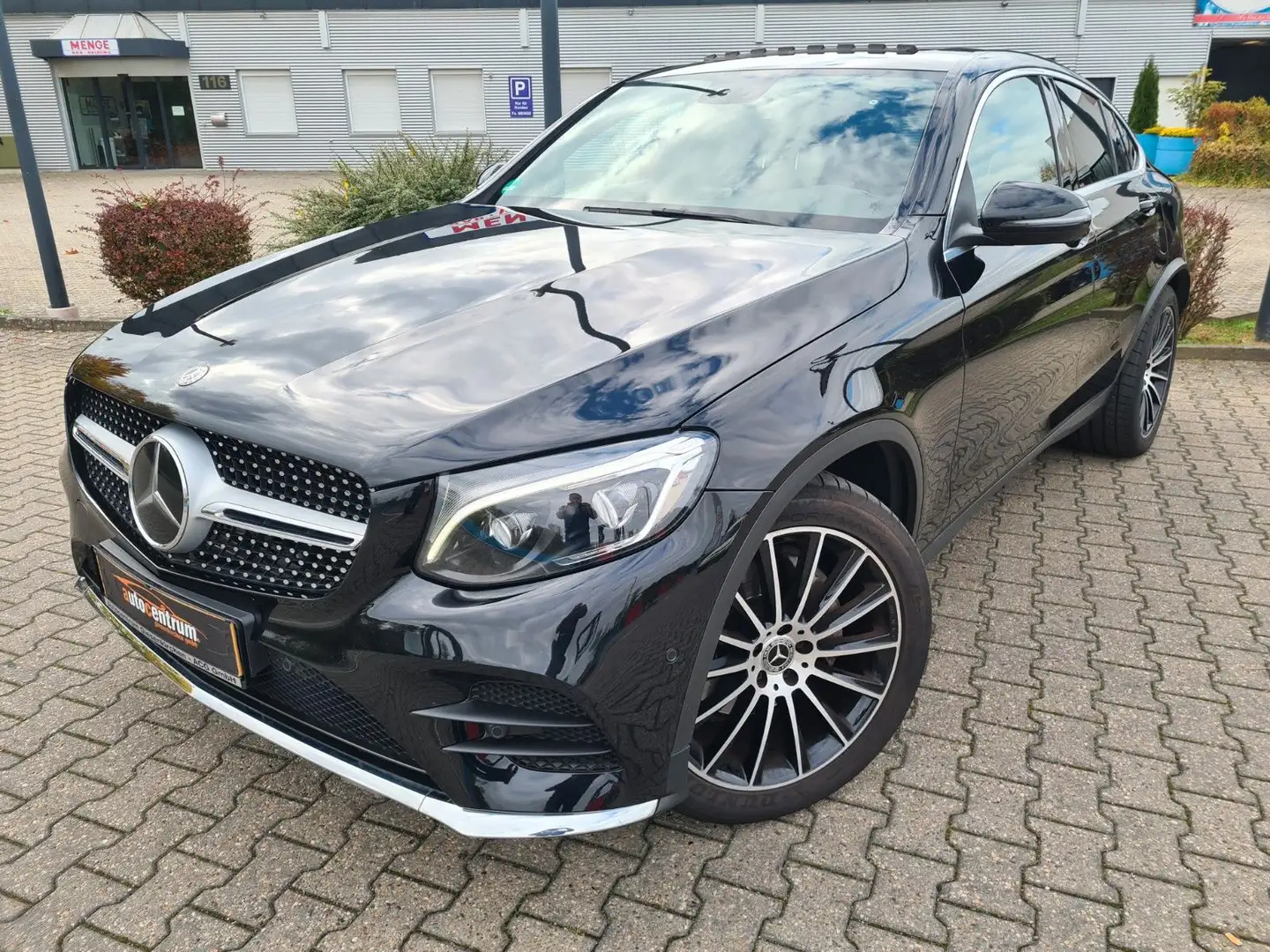 Mercedes-Benz GLC 300 Cpe 4M 2x AMG*eSD*Airmatic*ACC+*Memo*AHK Noir - 1