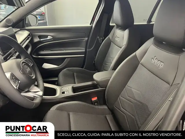 Jeep Avenger view 13