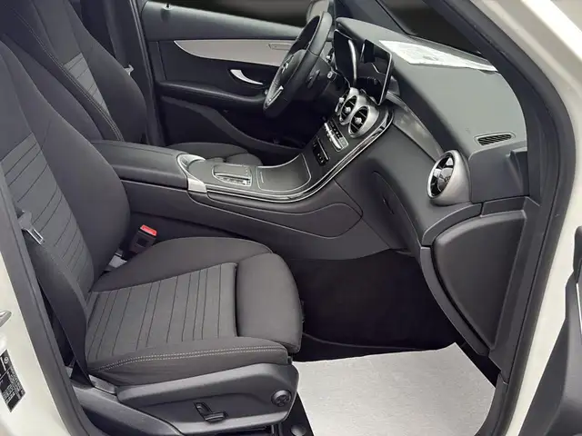 Mercedes-Benz GLC view 14