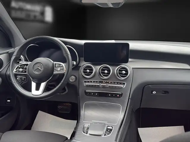 Mercedes-Benz GLC view 15