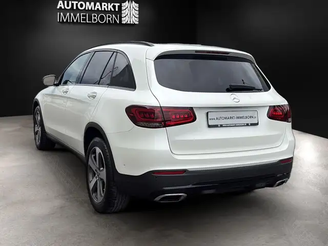 Mercedes-Benz GLC view 5