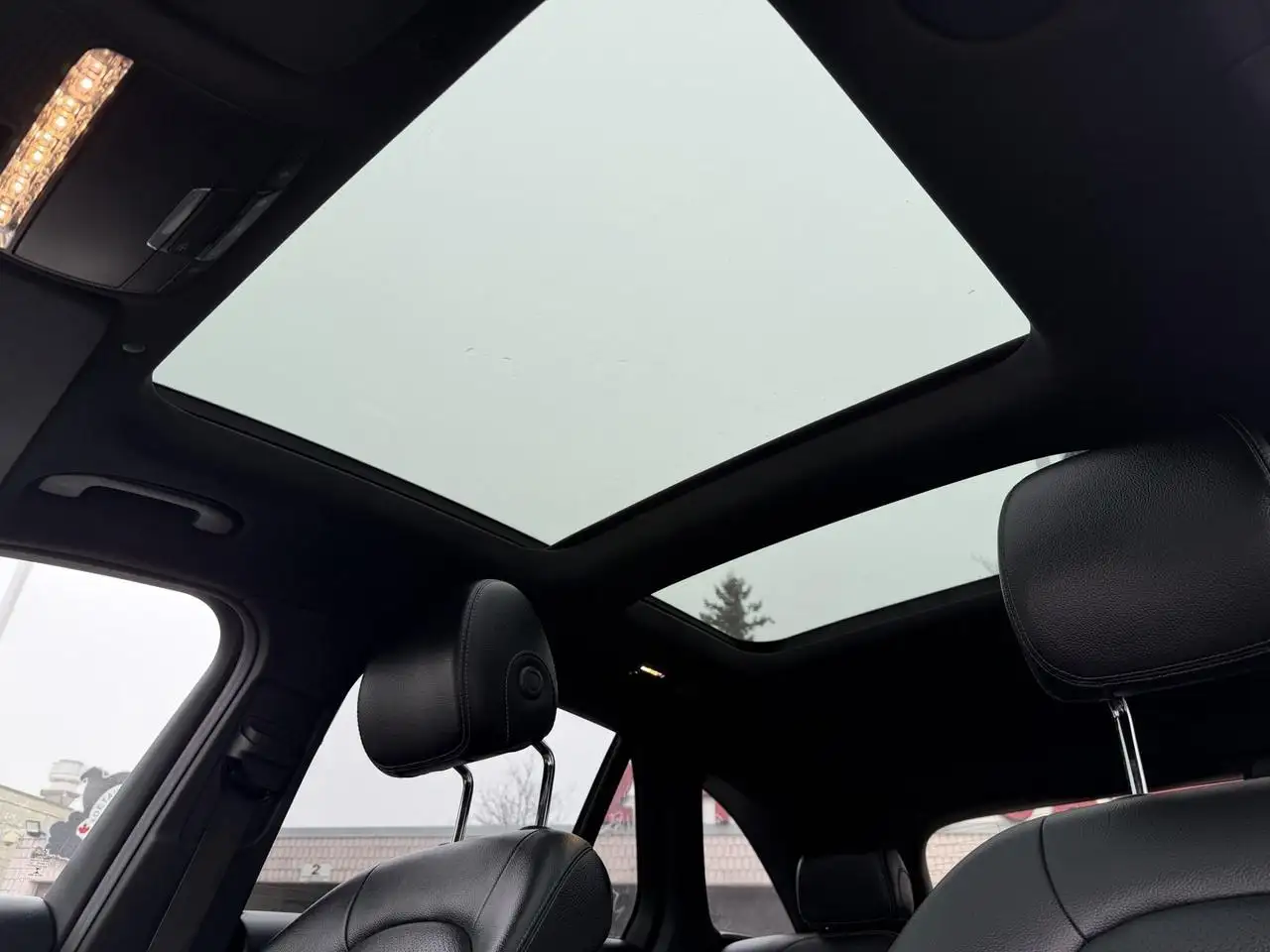Mercedes-Benz GLC снимка Mercedes-Benz GLC