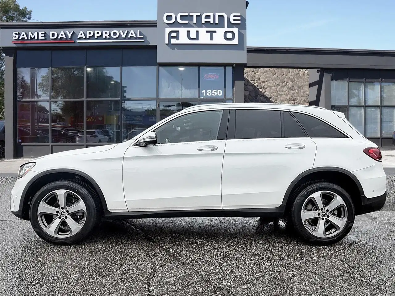 Mercedes-Benz GLC снимка Mercedes-Benz GLC