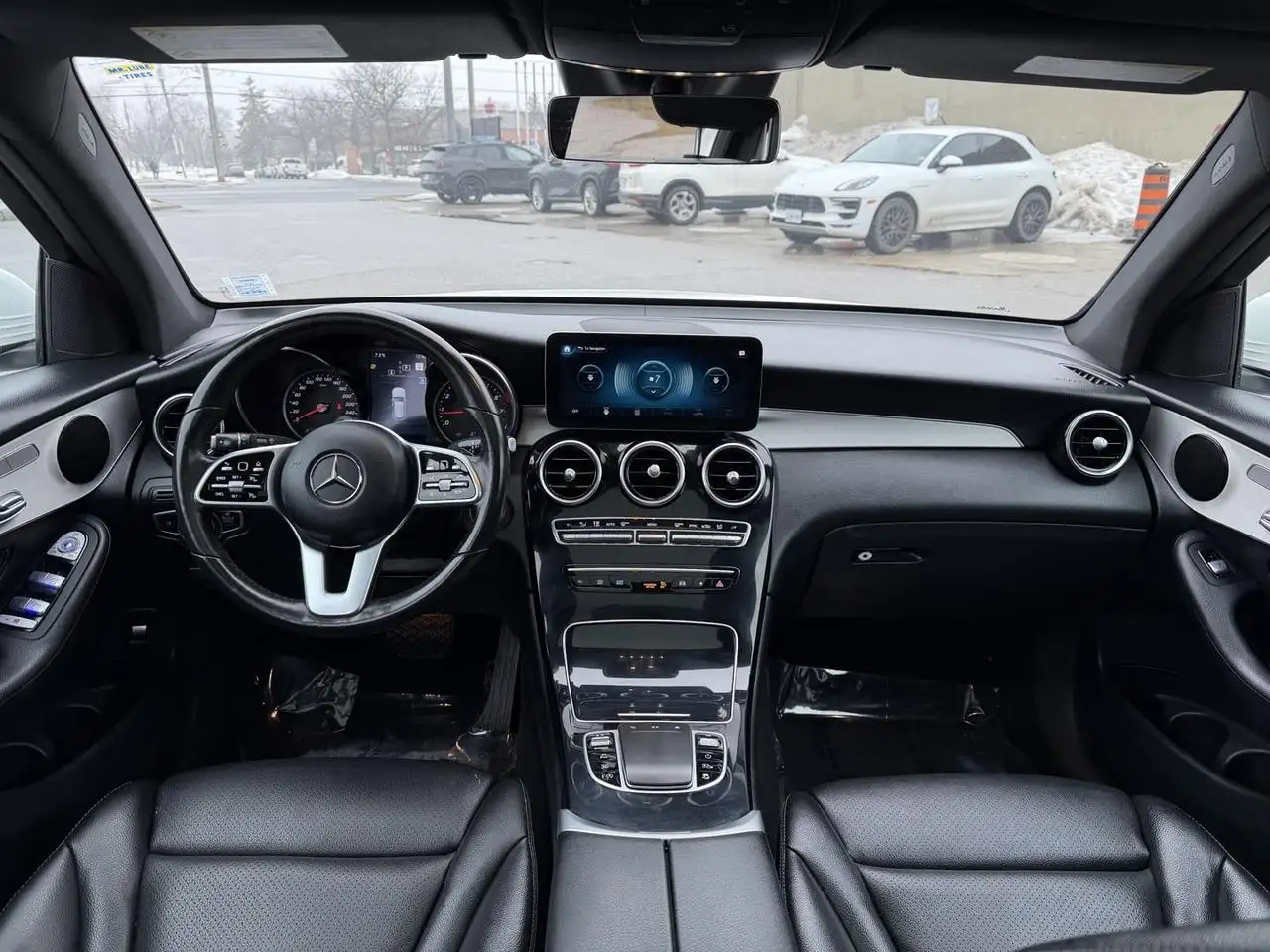 Mercedes-Benz GLC снимка Mercedes-Benz GLC