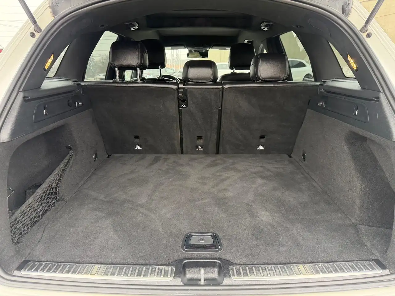Mercedes-Benz GLC снимка Mercedes-Benz GLC