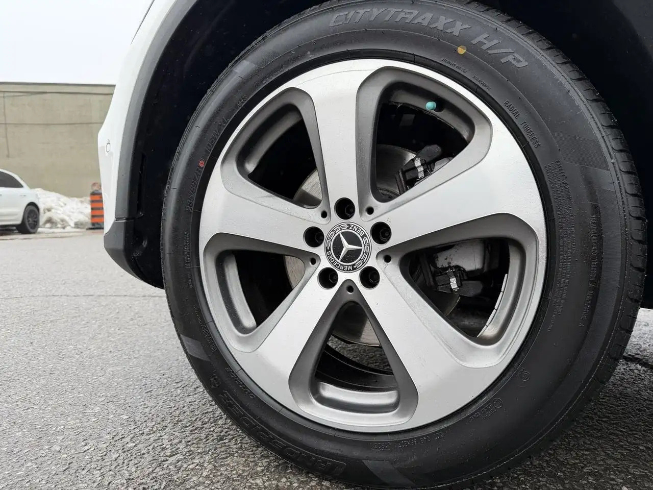 Mercedes-Benz GLC снимка Mercedes-Benz GLC