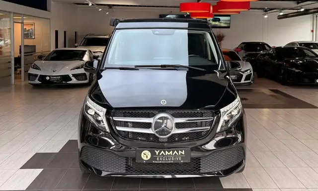 Mercedes-Benz V-Class view 4