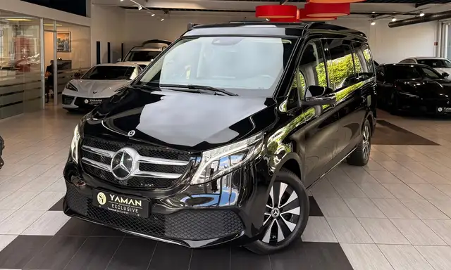 Mercedes-Benz V-Class view 2