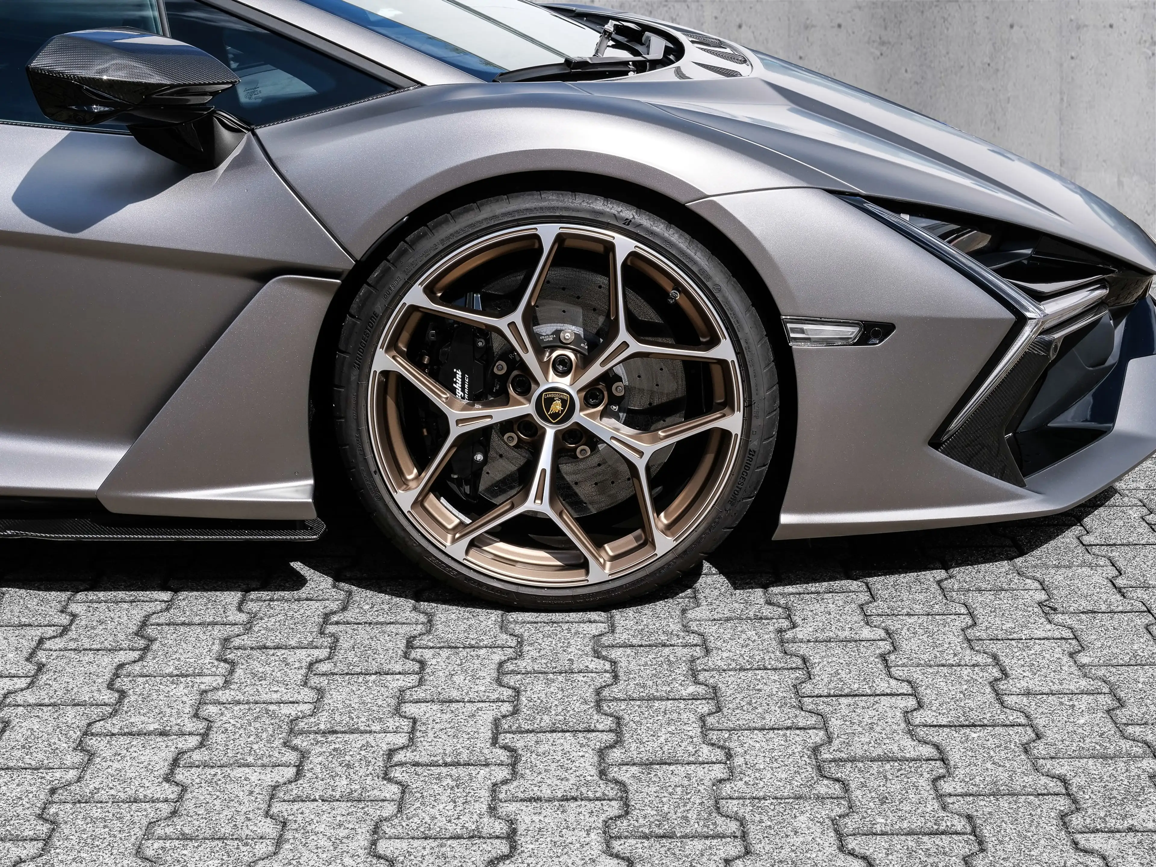 Lamborghini Revuelto Grigio Titans, Full High Assistant Pack — photo 9