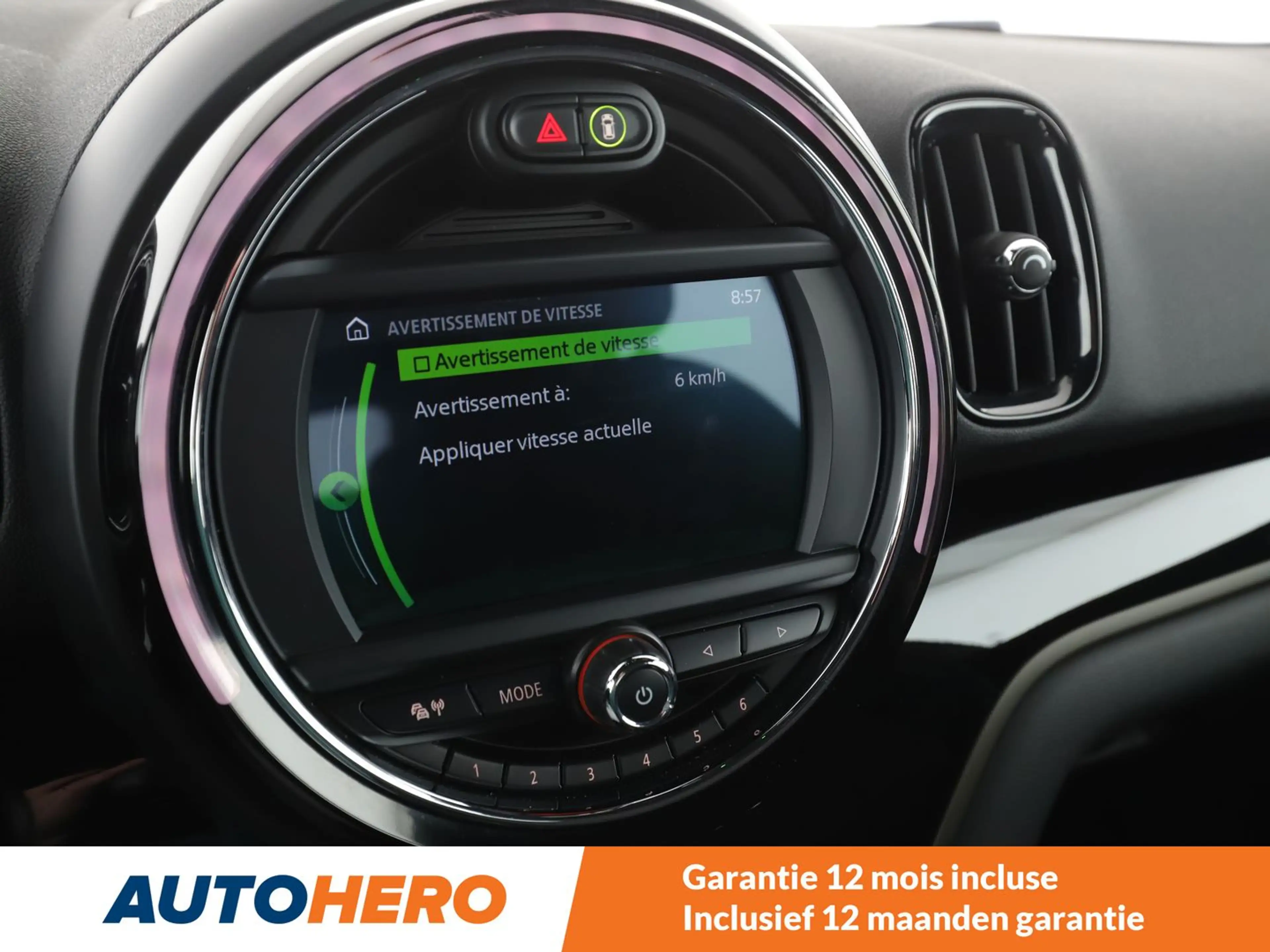 MINI One D Countryman One D — photo 8