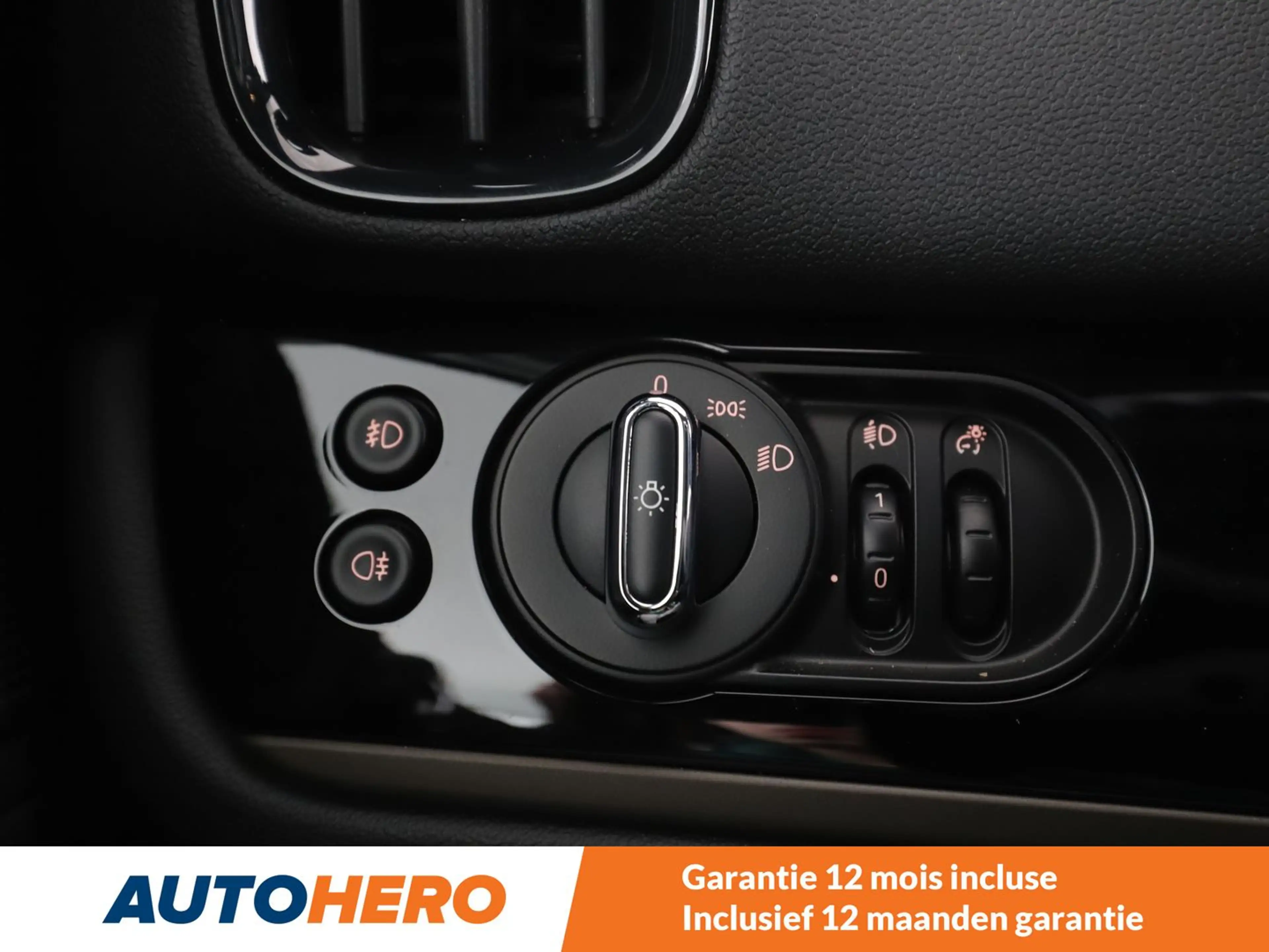 MINI One D Countryman One D — photo 15