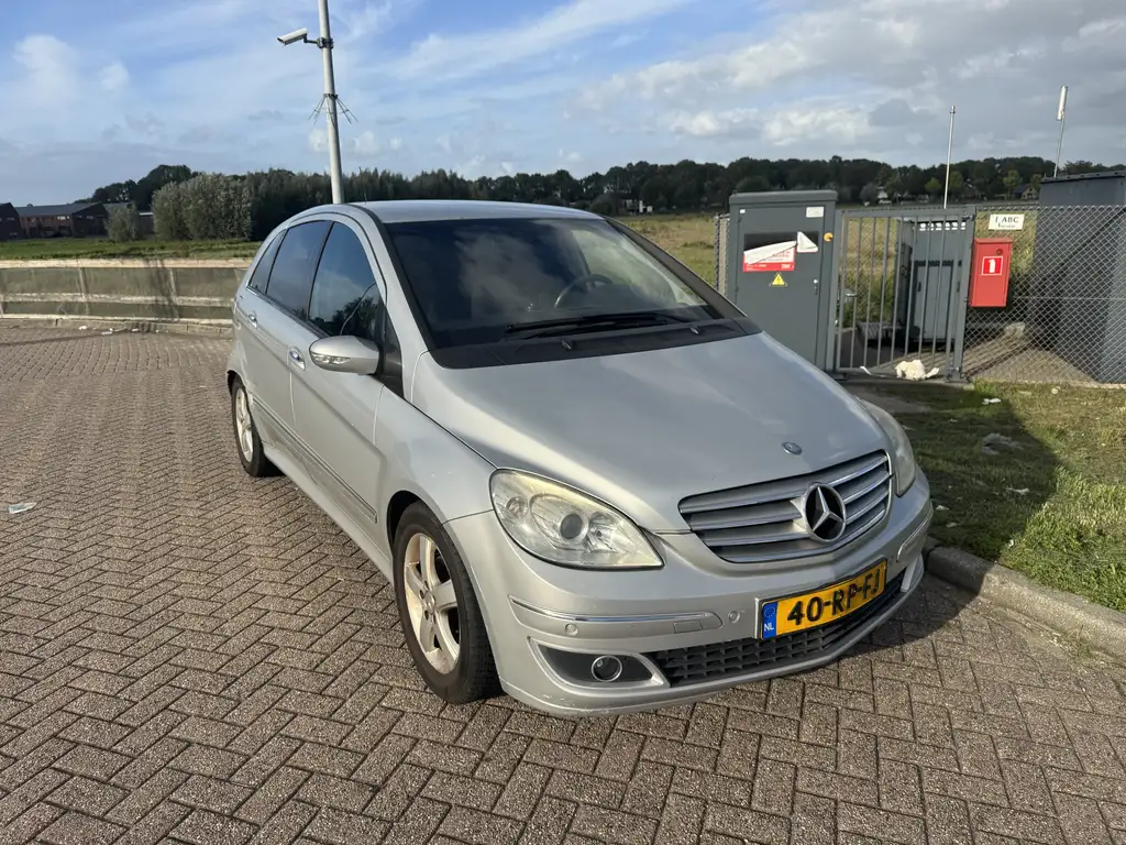Mercedes-Benz B 170 2005 из Европы — купить под ключ
