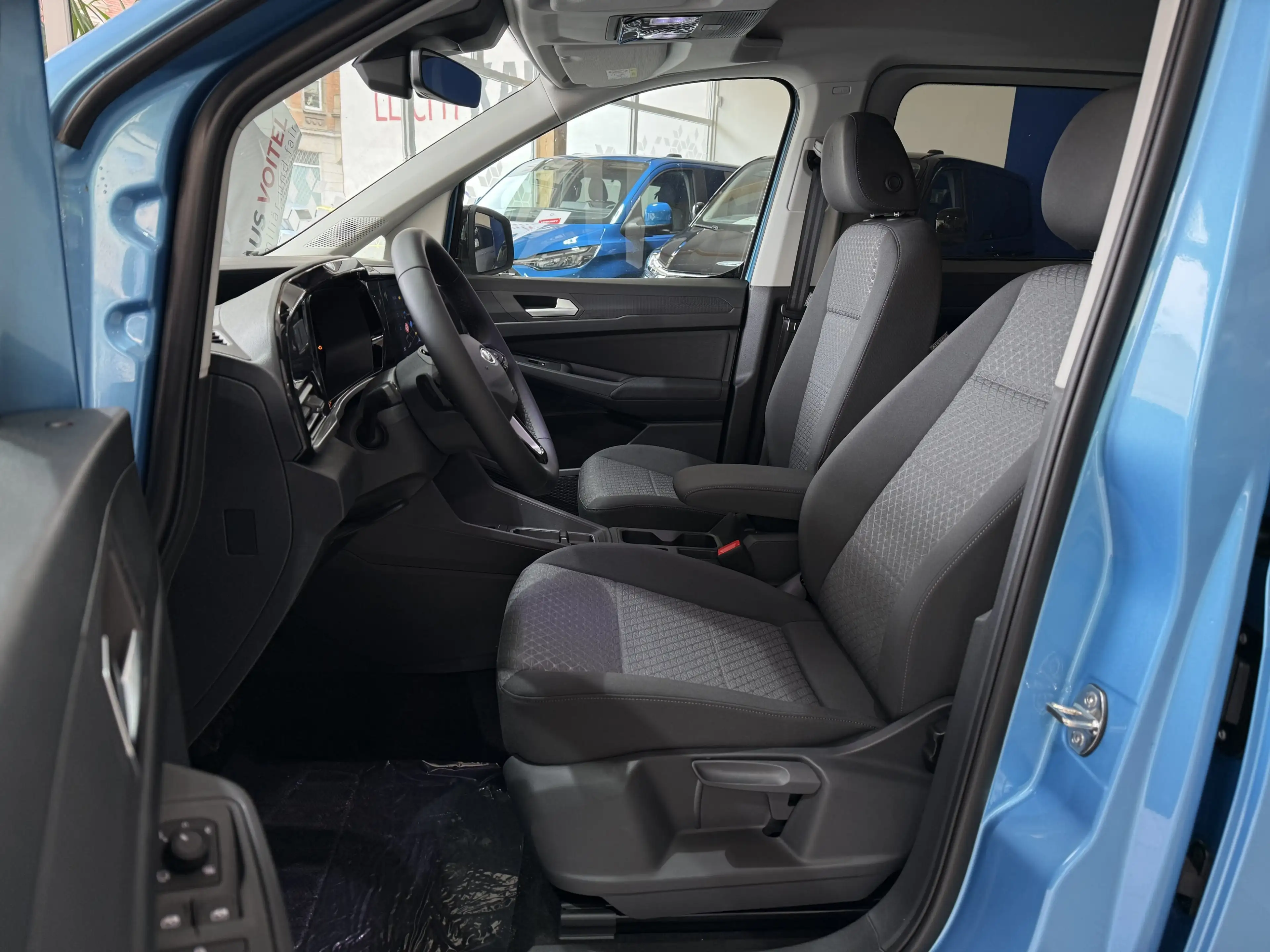 Ford Tourneo Connect Grand Tourneo Connect PHEV Titanium — photo 10