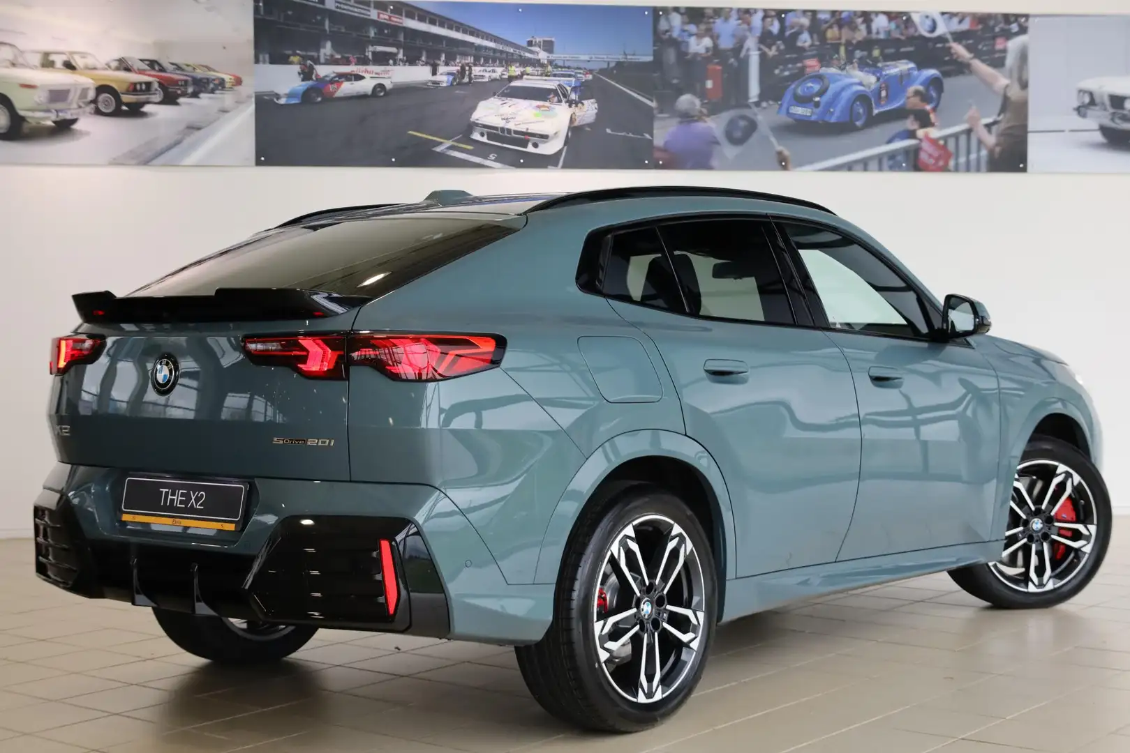 BMW X2 sDrive20i M Sportpakket Pro | Panoramadak | Head-U Groen - 2