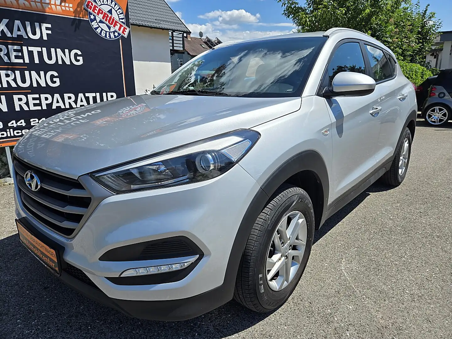 Hyundai TUCSON Tucson 1,7 CRDI Start-Stopp Go Silber - 1