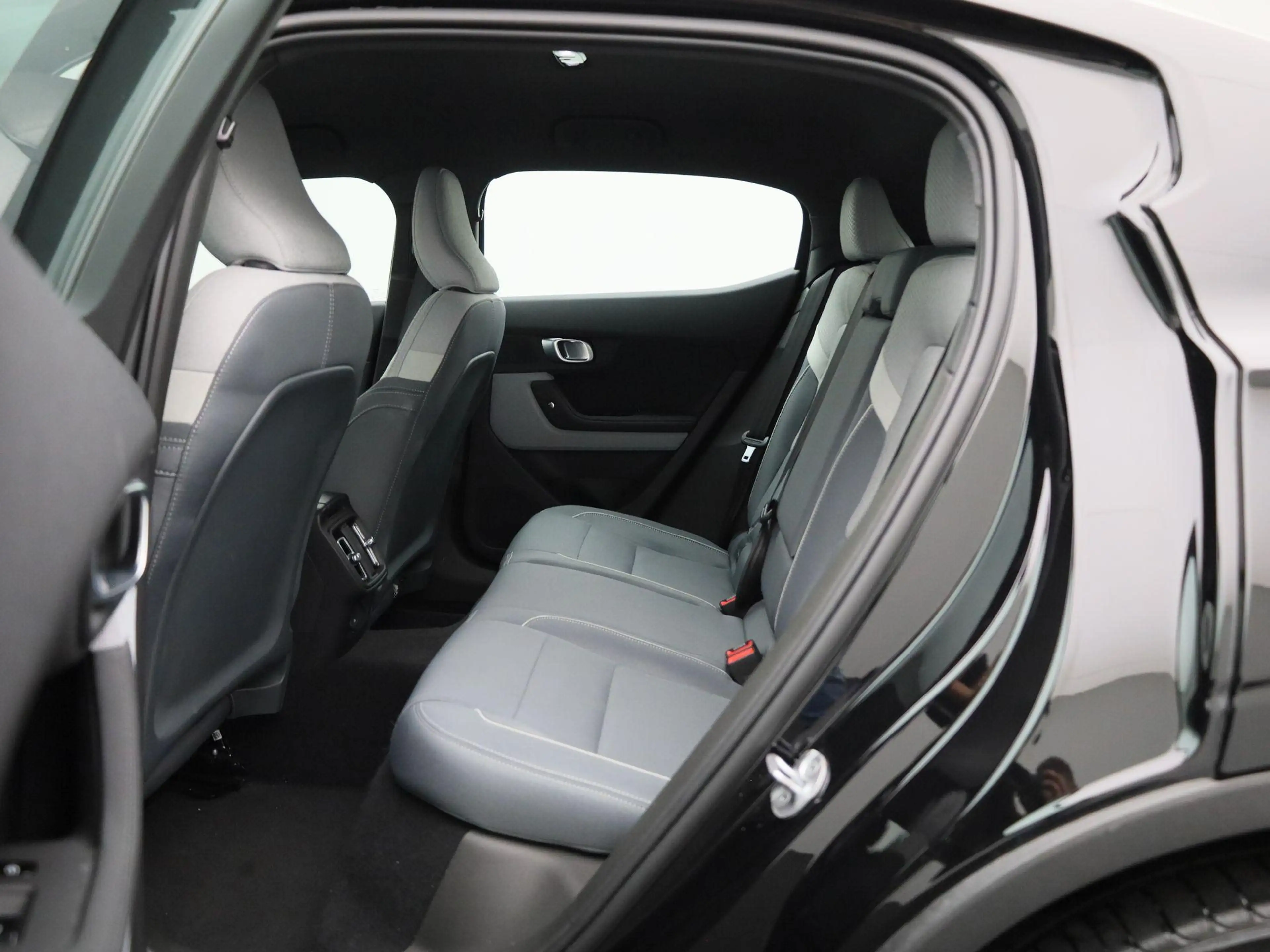 Polestar 2 Long Range Single Motor 78 kWh Elektrische stoelen — photo 11