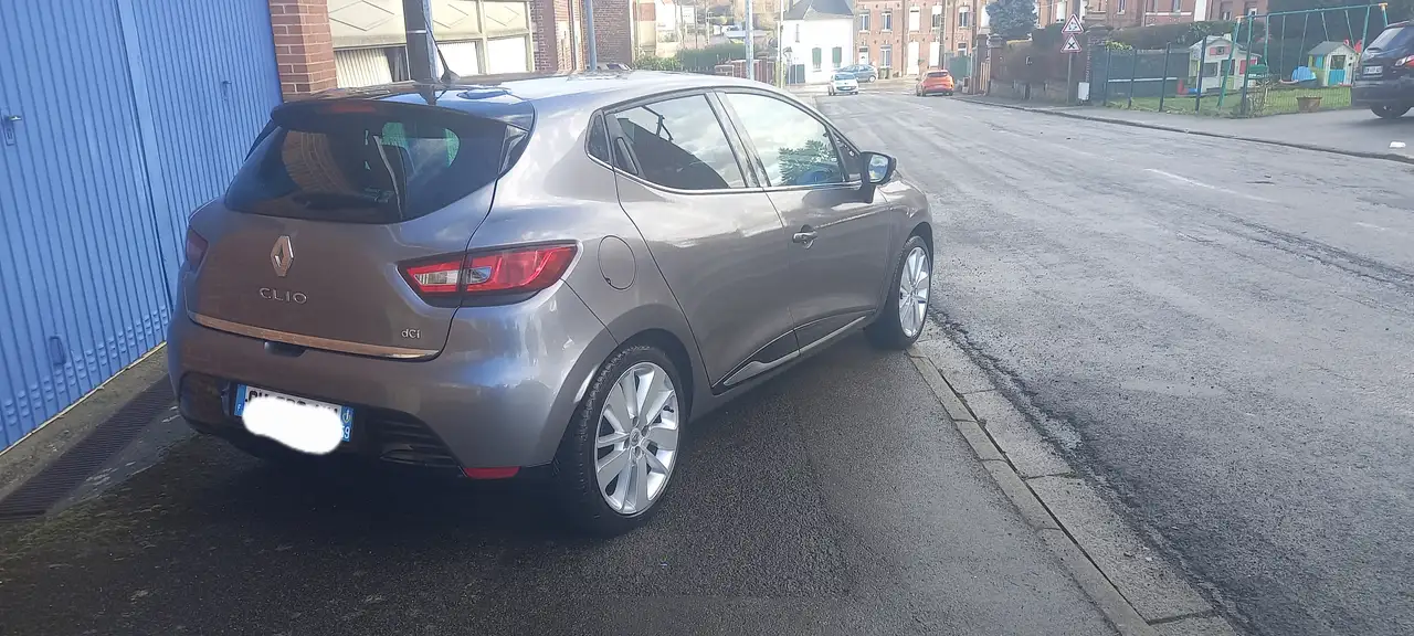 Renault Clio IV dCi 90 Energy eco2 Intens 90g