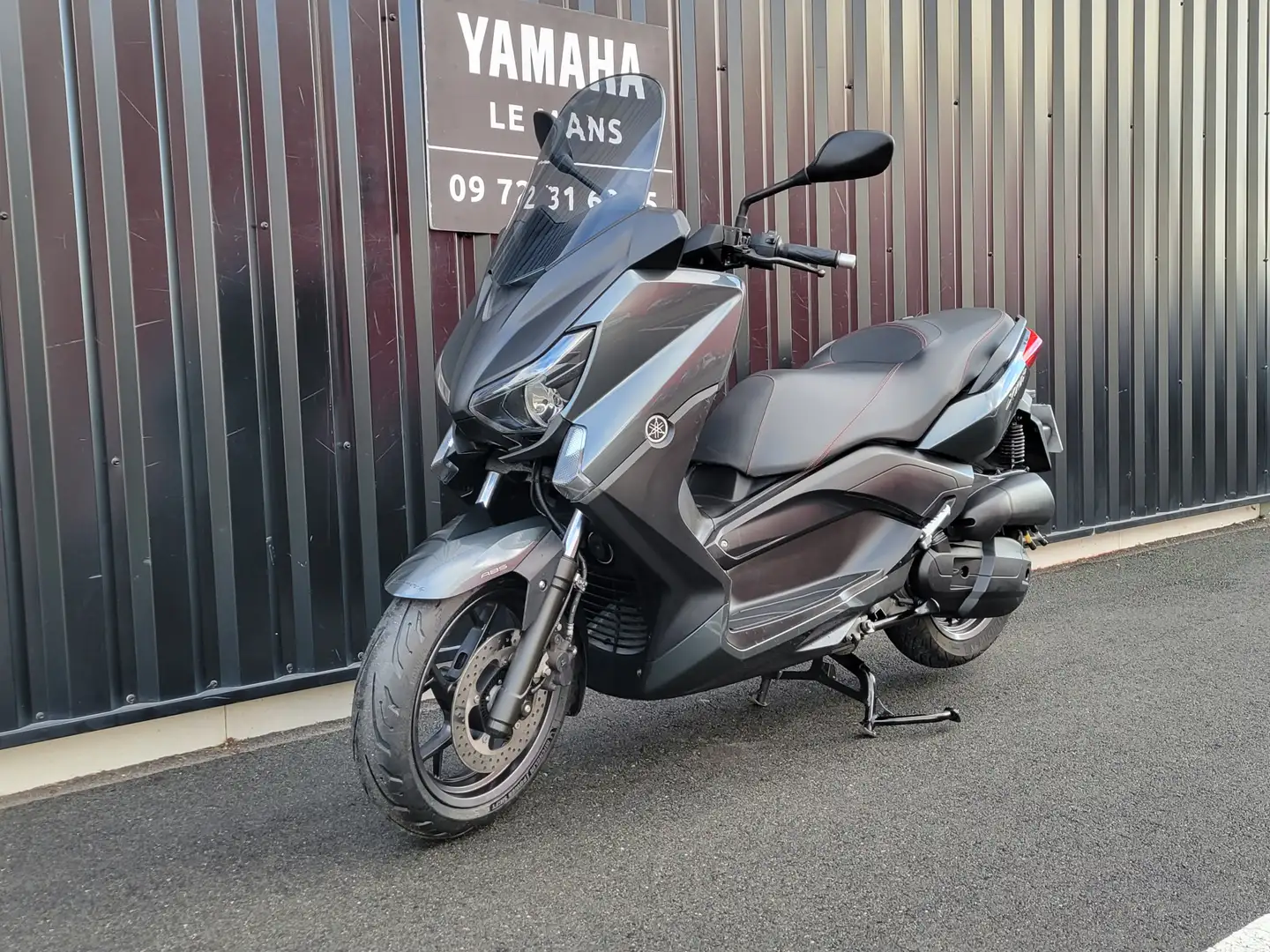 Yamaha X-Max 125 Grigio - 2