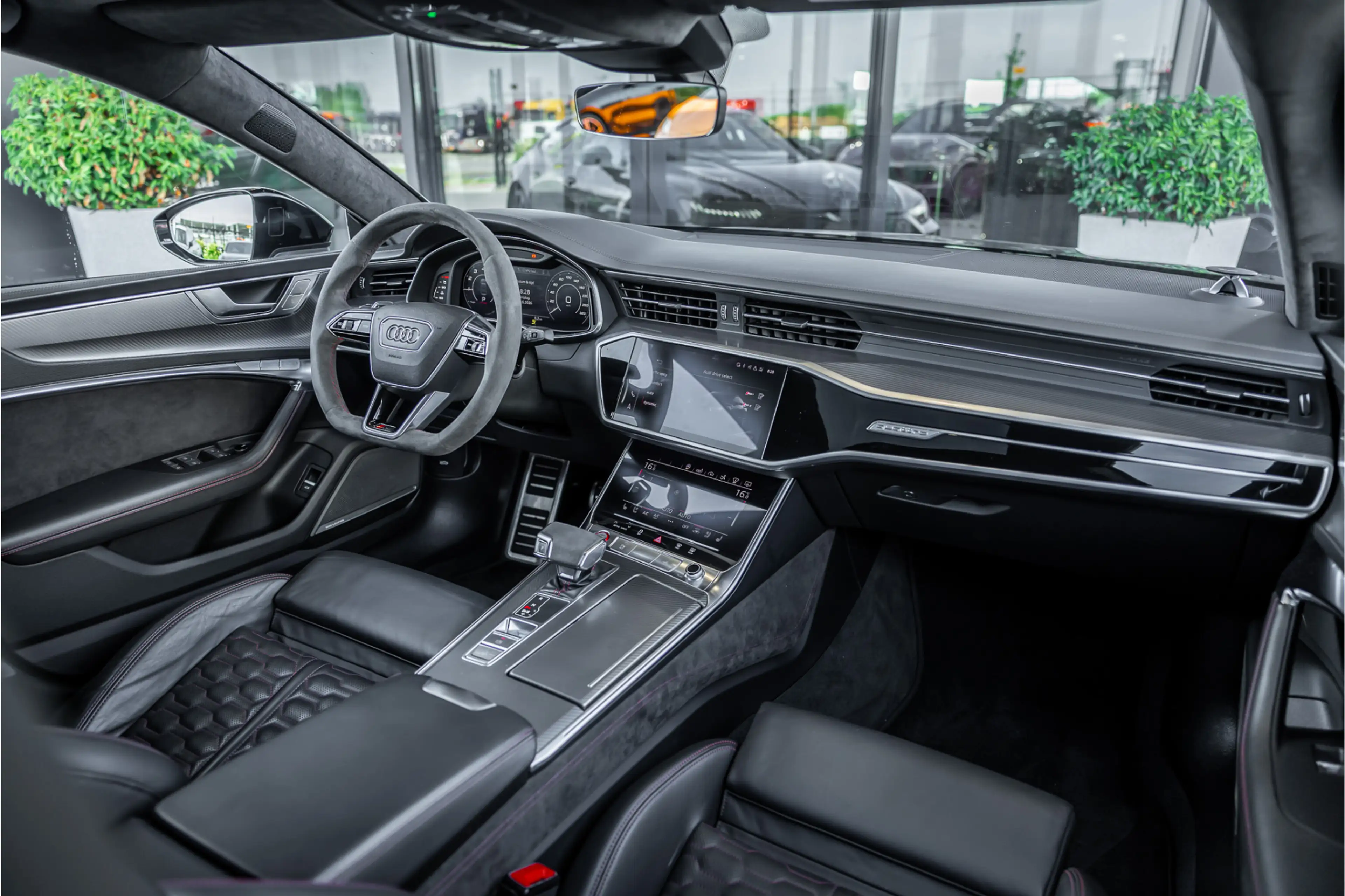 Audi RS7 Sportback 4.0 TFSI quattro - RS Dynamic + | Panora — photo 8
