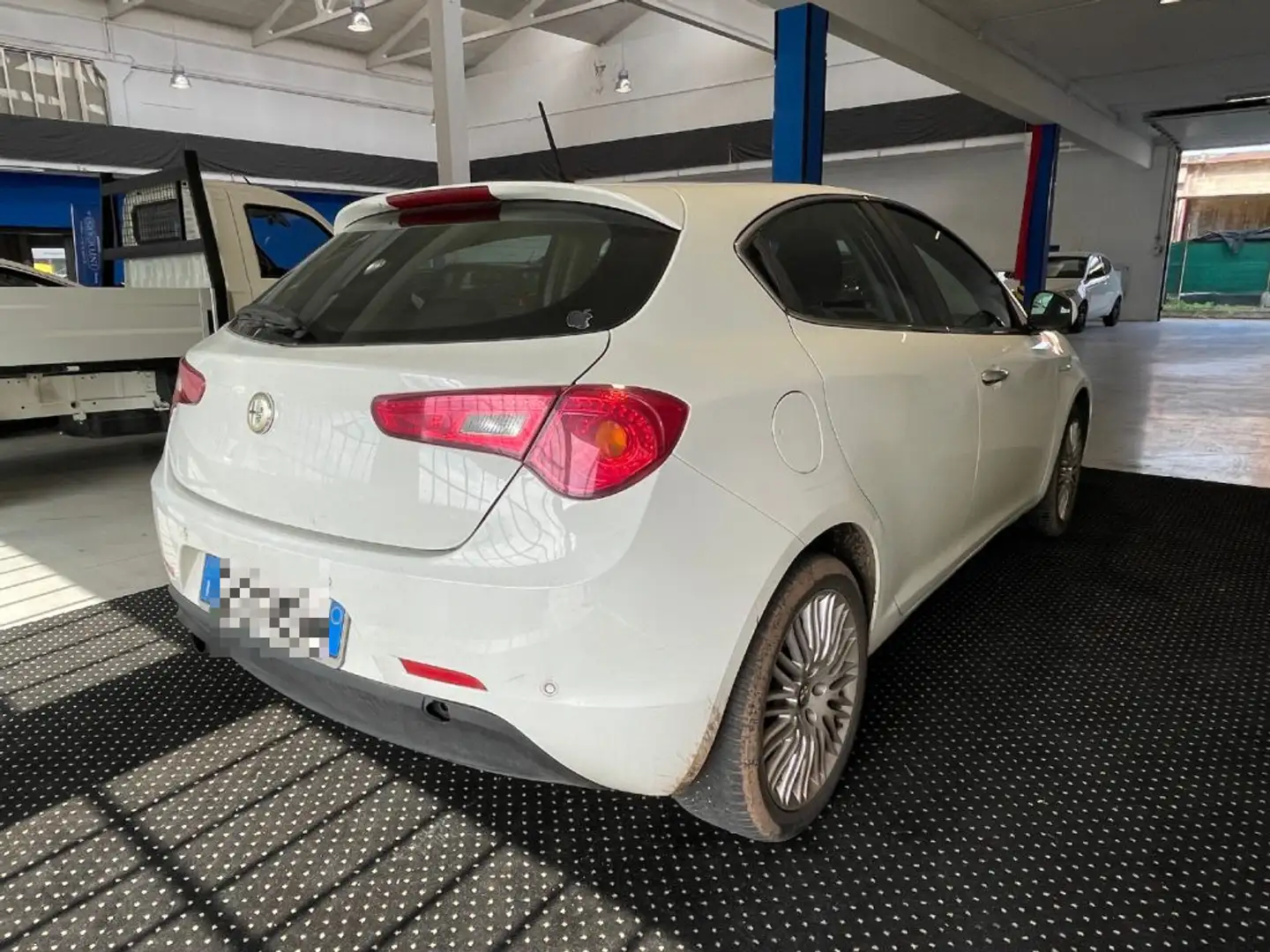 Alfa Romeo Giulietta 1.4 Turbo 120 CV GPL Bianco - 2
