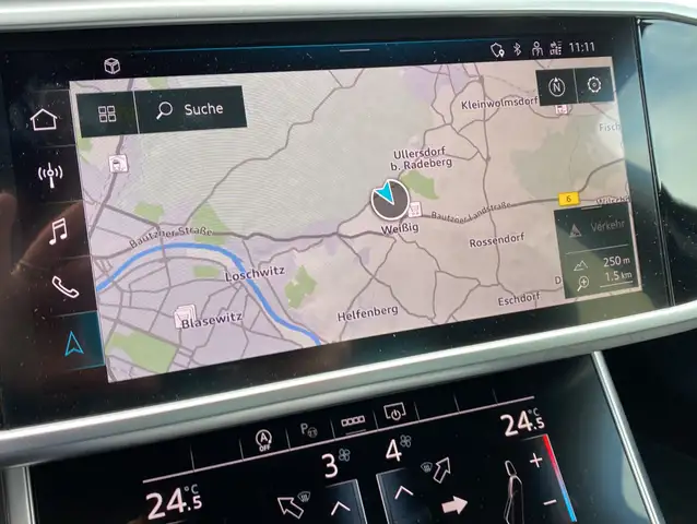 Audi A6 view 12