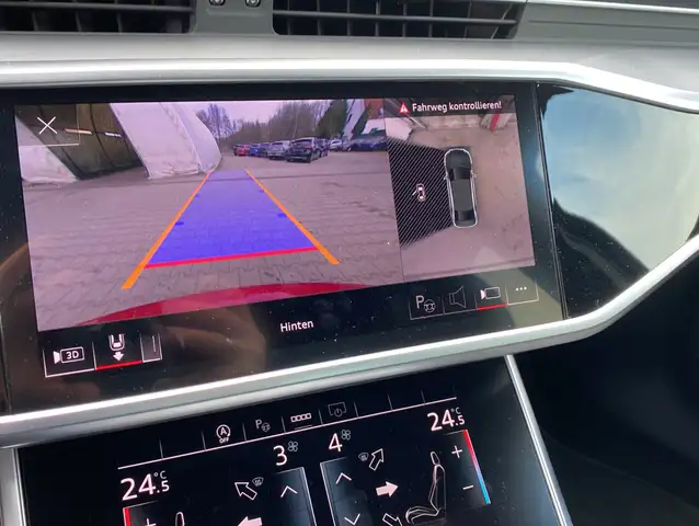 Audi A6 view 9