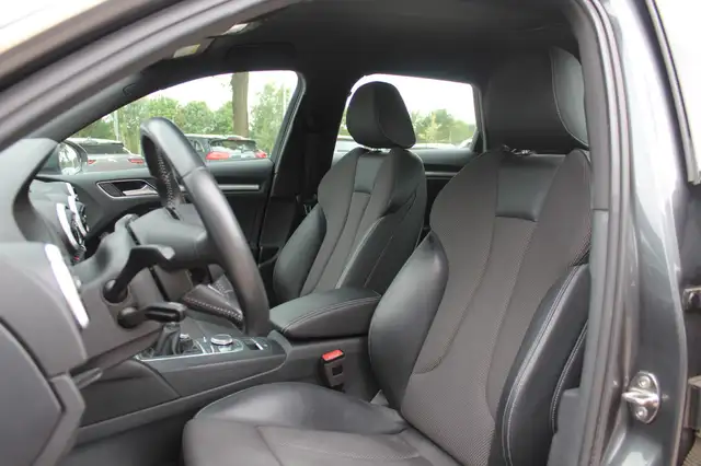 Audi A3 view 4