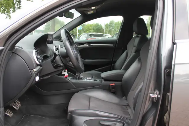 Audi A3 view 10