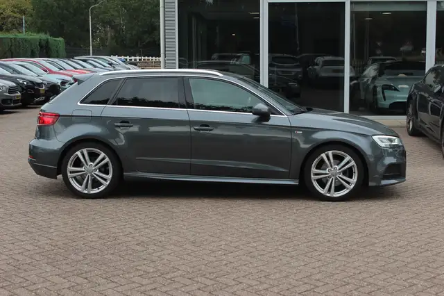 Audi A3 view 5