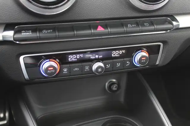 Audi A3 view 24