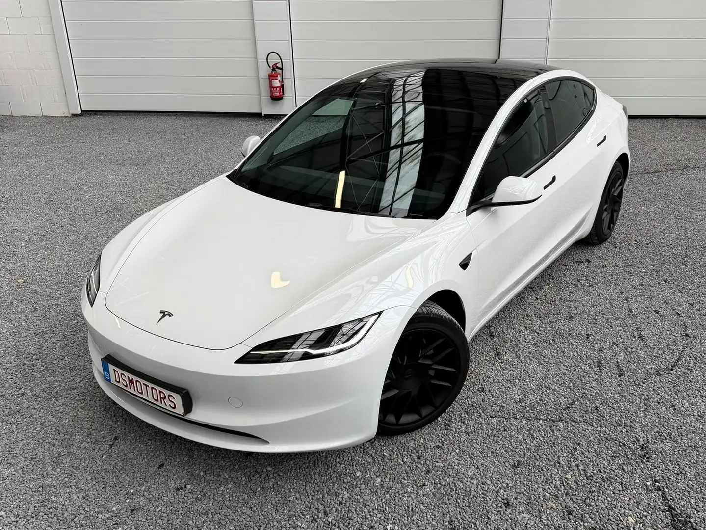 Tesla Model 3 AWD Dual Motor Long Range | €33.876 excl. BTW Wit - 1