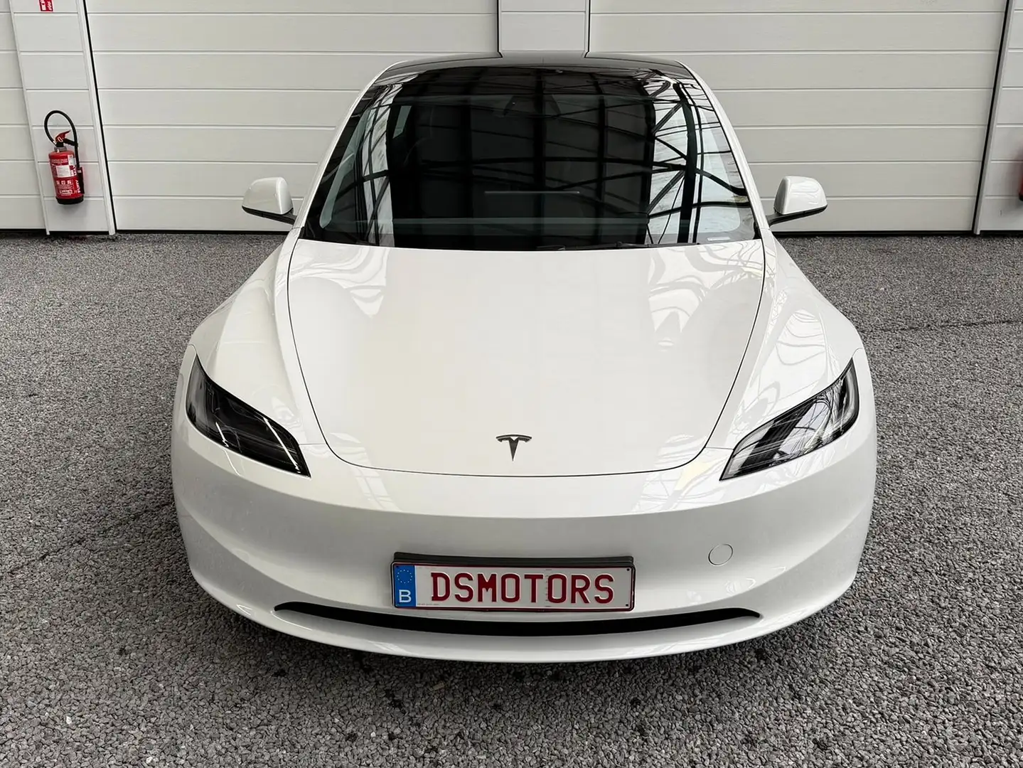 Tesla Model 3 AWD Dual Motor Long Range | €33.050 excl. BTW Bílá - 1