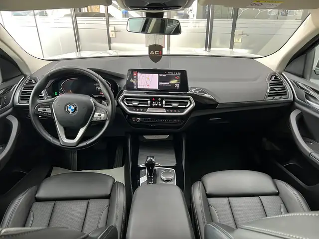 BMW X4 view 15