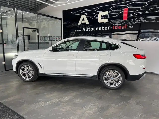 BMW X4 view 5