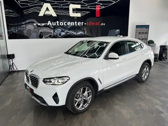BMW X4 view 11