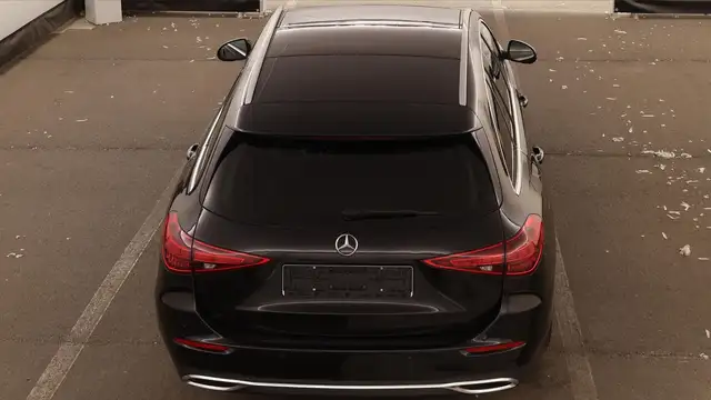Mercedes-Benz C-Class view 5