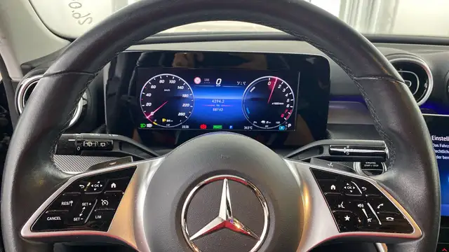 Mercedes-Benz C-Class view 15