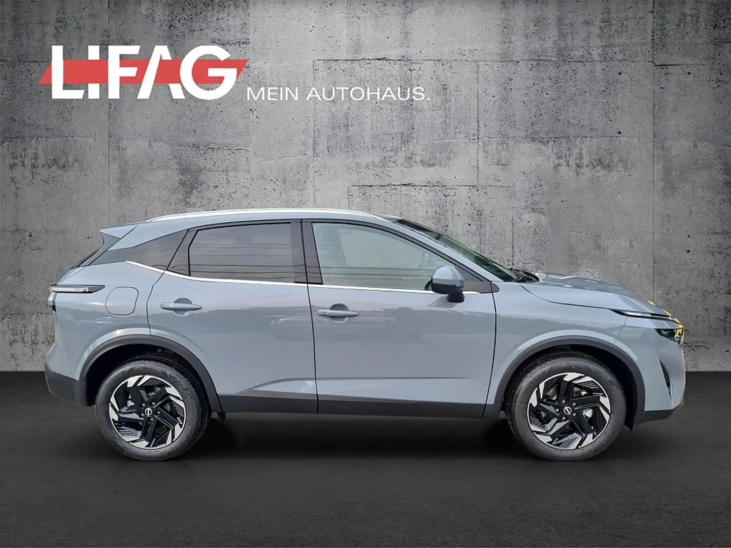 Nissan Qashqai 1,3 MHEV N-Connecta+ MY24 Autom. *ab € 33.990,- Grau - 2