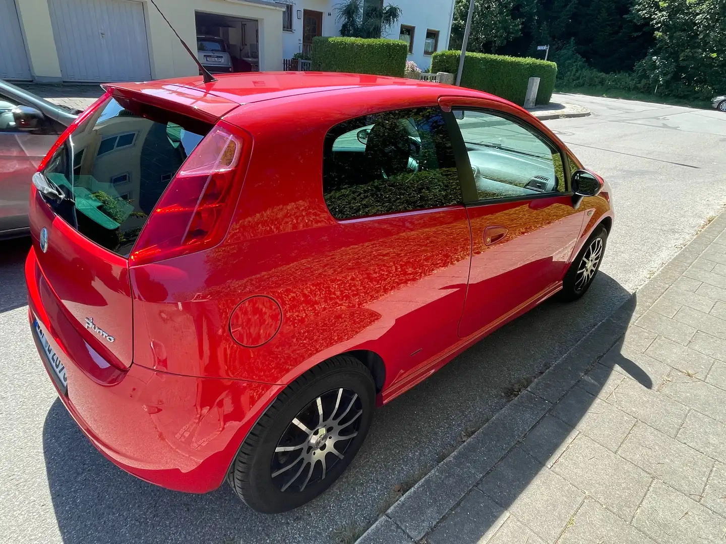 Fiat Grande Punto Grande Punto  3-Türer 1.4 16V Sport Roşu - 2