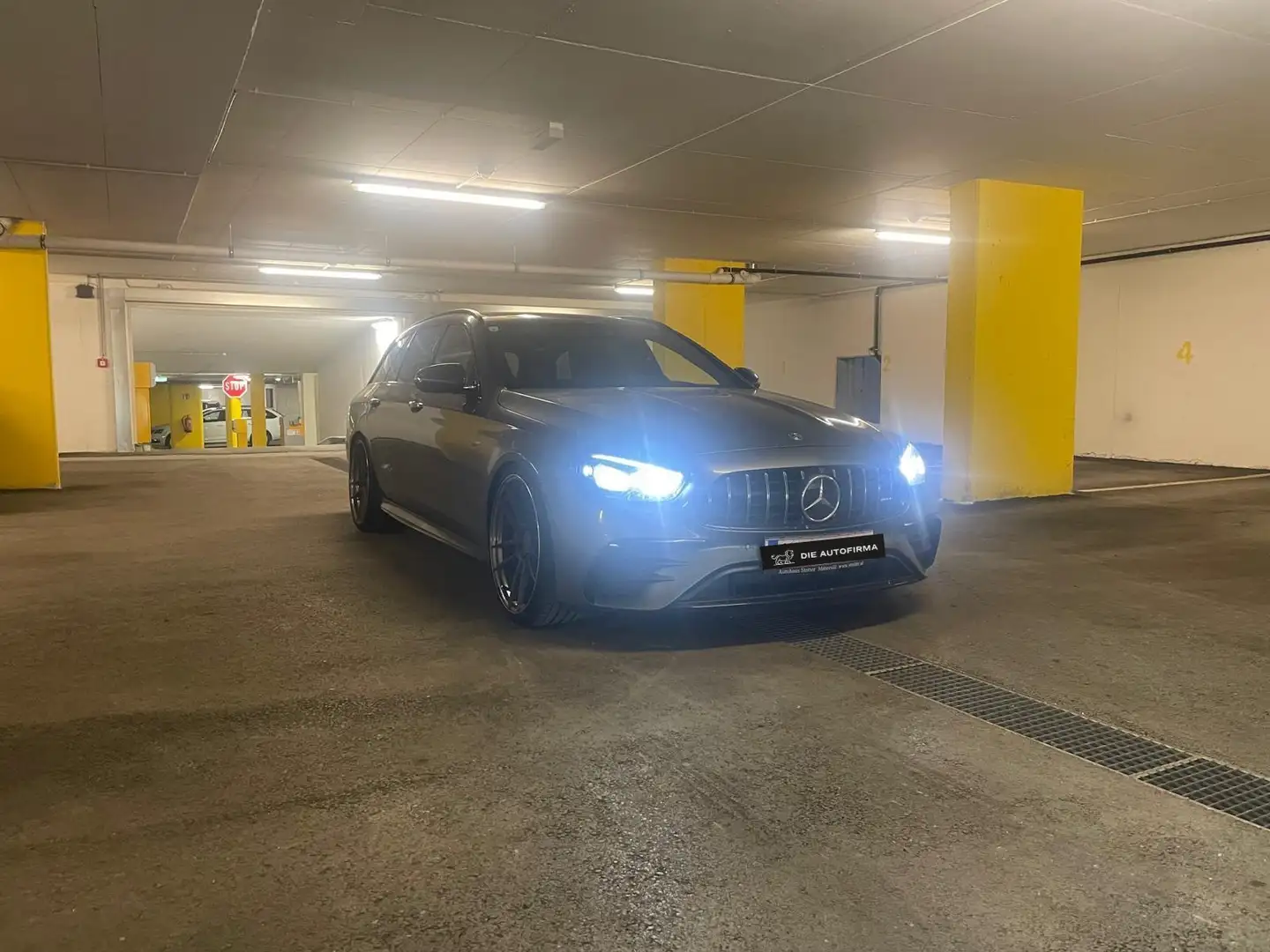 Mercedes-Benz E 53 AMG E 53 AMG 4Matic+ (213.261) Grau - 1