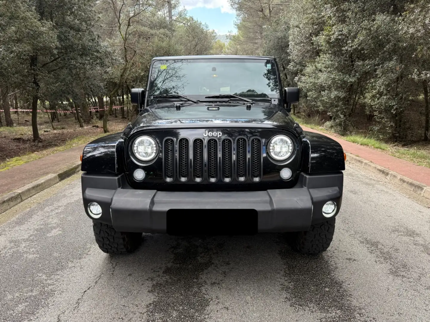 Jeep Wrangler Unlimited 2.8CRD Sahara AT Zwart - 2