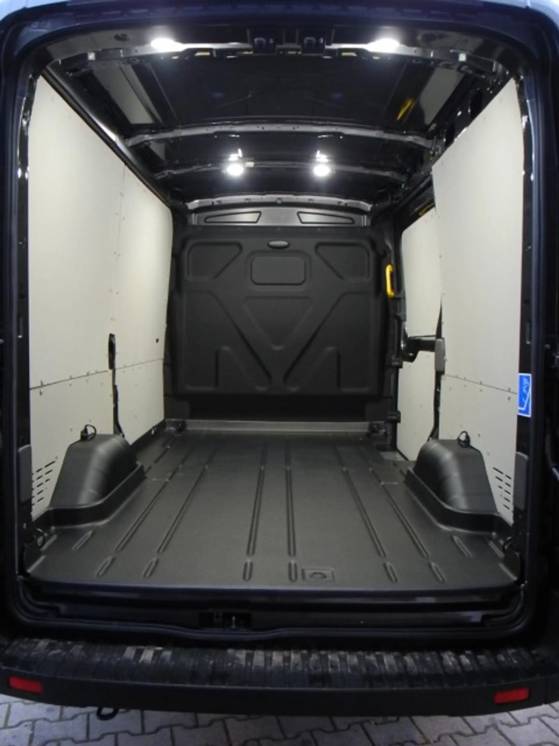 Ford Transit 350 L2H2 4x4 Trend- Xenon, Standh., Navi, Alarm — photo 5