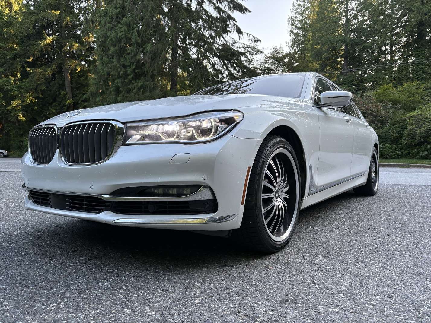 2016 BMW 7 Series 4dr Sdn 750Li xDrive AWD 4.4L 8 cyl alt 3